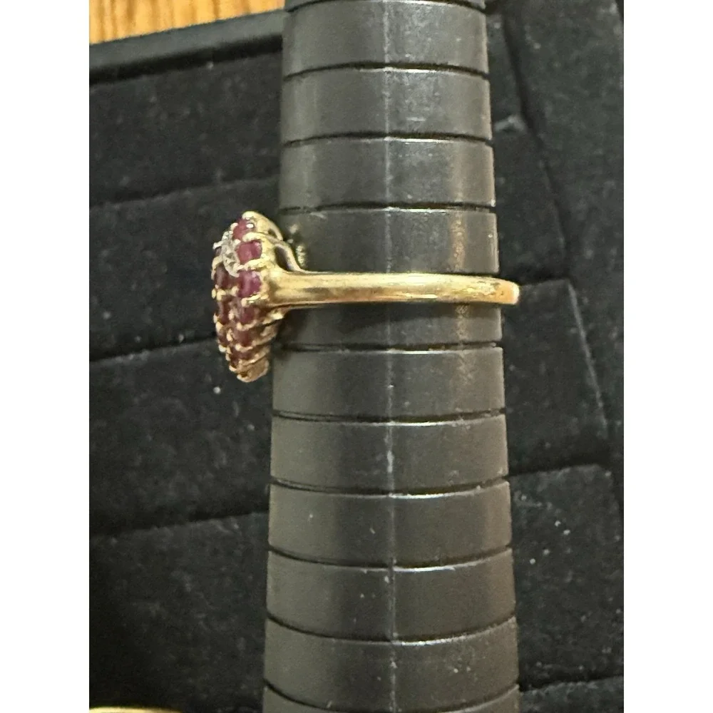 10kt Yellow Gold Ruby Double Heart Ring CTS Size 7 One Stone Missing Fix Scrap